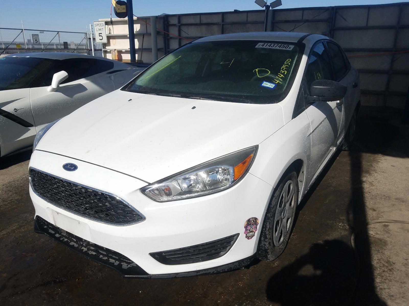Photo 2 from auction – 2016 FORD FOCUS S with VIN 1FADP3E27GL369140