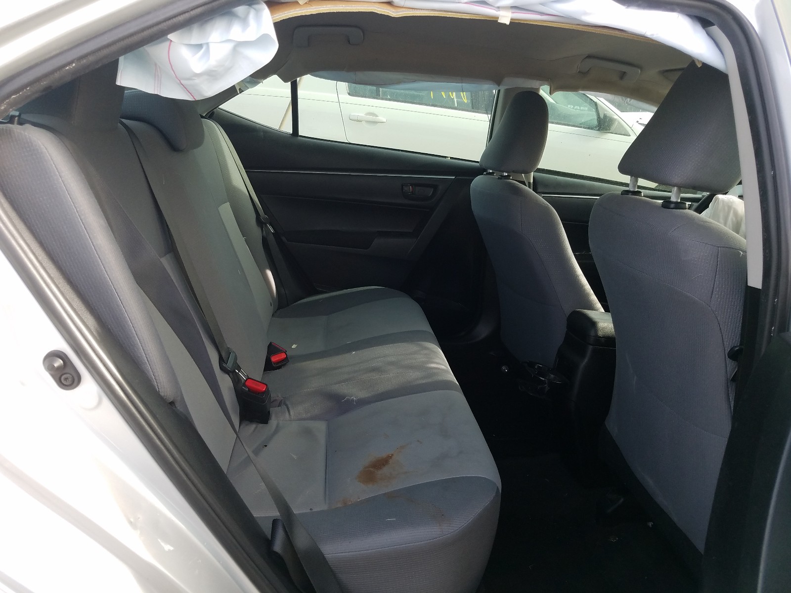 Photo 6 from auction – 2016 TOYOTA COROLLA L with VIN 5YFBURHE1GP410582