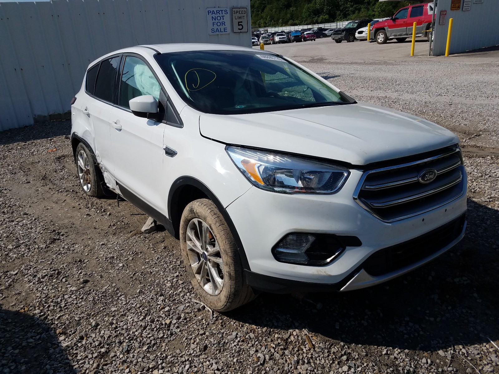Photo 1 from auction – 2017 FORD ESCAPE SE with VIN 1FMCU9GD1HUA78950