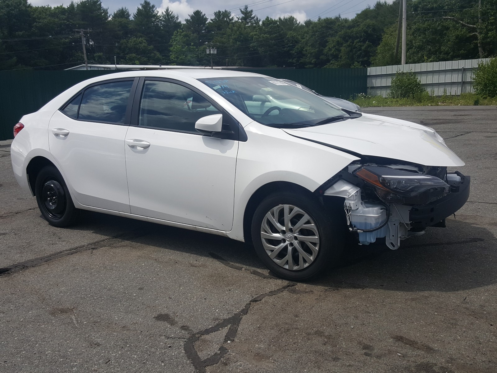 TOYOTA COROLLA L 2019 with VIN 2T1BURHE5KC243118 - Photo from auction