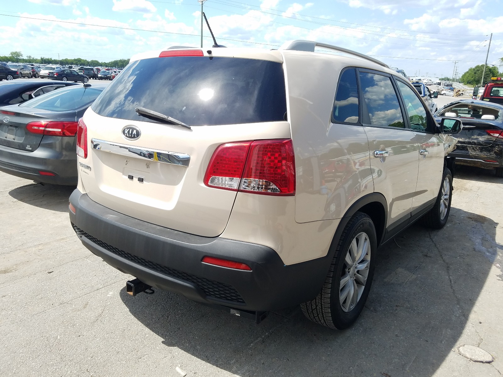 Photo 4 from auction – 2011 KIA SORENTO BA with VIN 5XYKT4A26BG102505