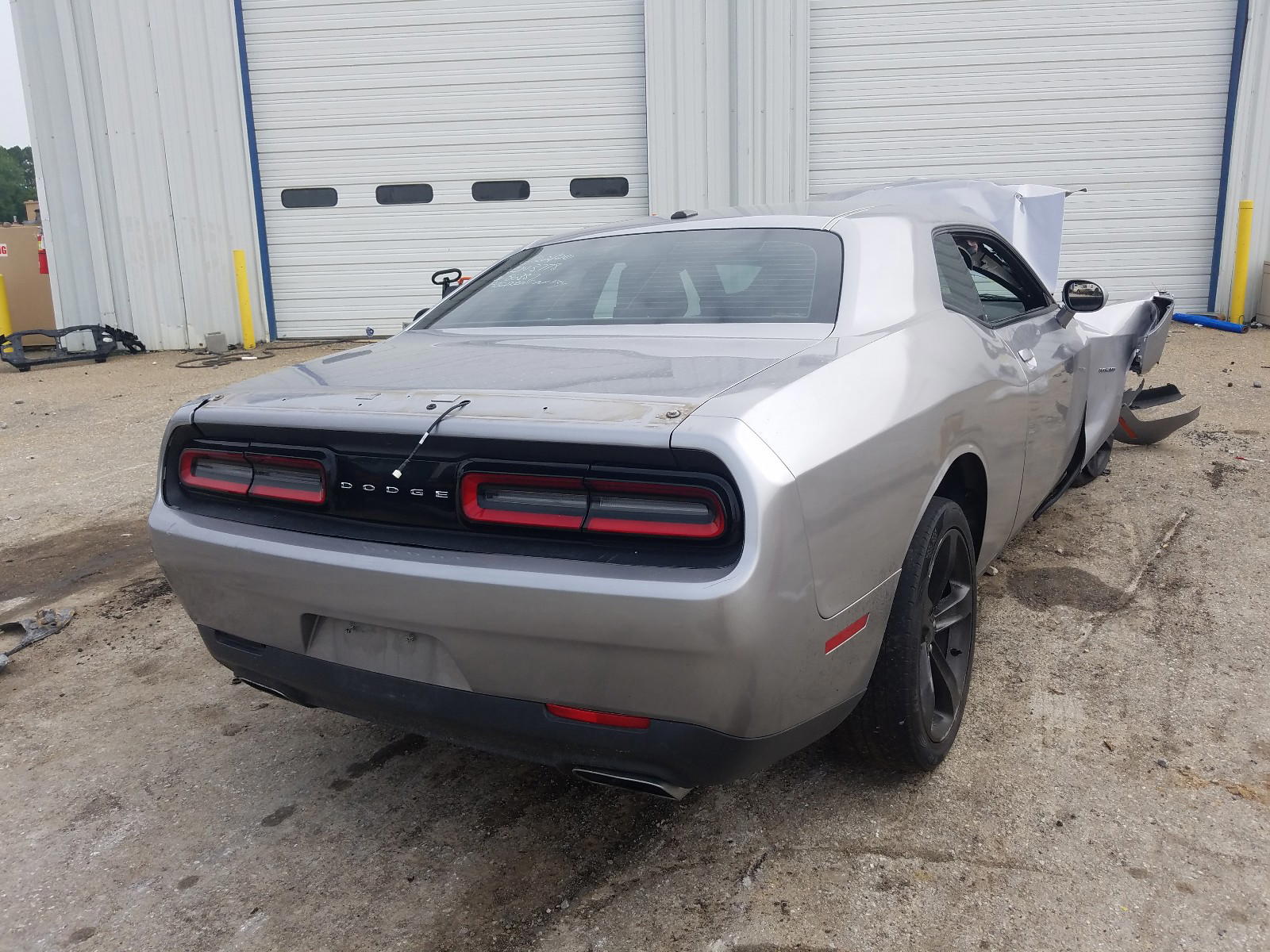 Photo 4 from auction – 2018 DODGE CHALLENGER with VIN 2C3CDZBT0JH123778