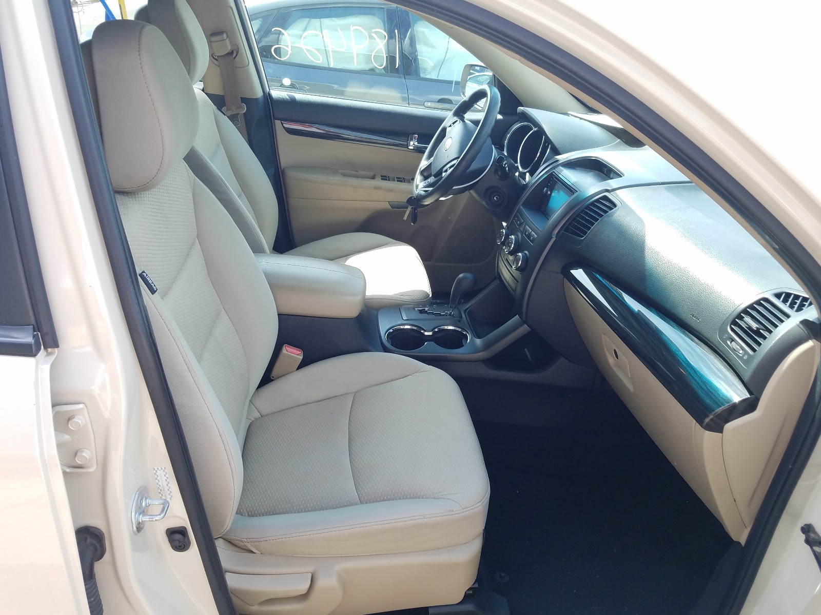 Photo 5 from auction – 2011 KIA SORENTO BA with VIN 5XYKT4A26BG102505