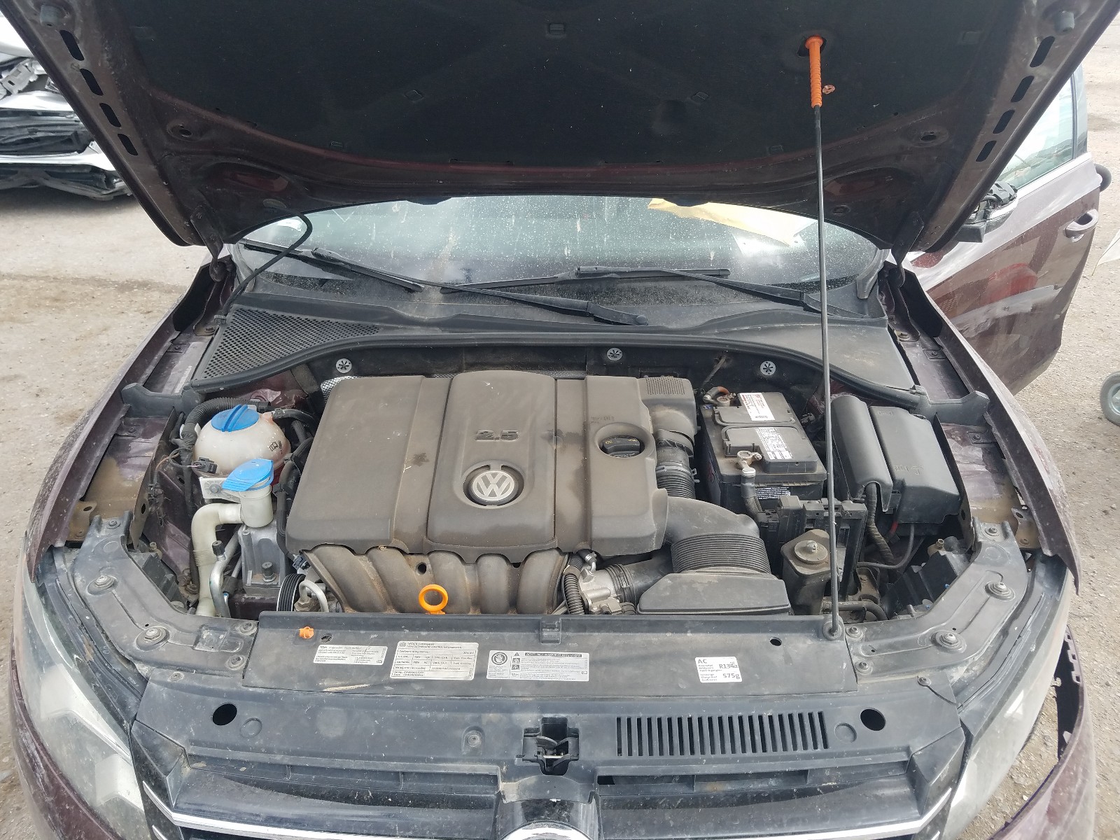 Photo 7 from auction – 2012 VOLKSWAGEN PASSAT SE with VIN 1VWBP7A39CC109434