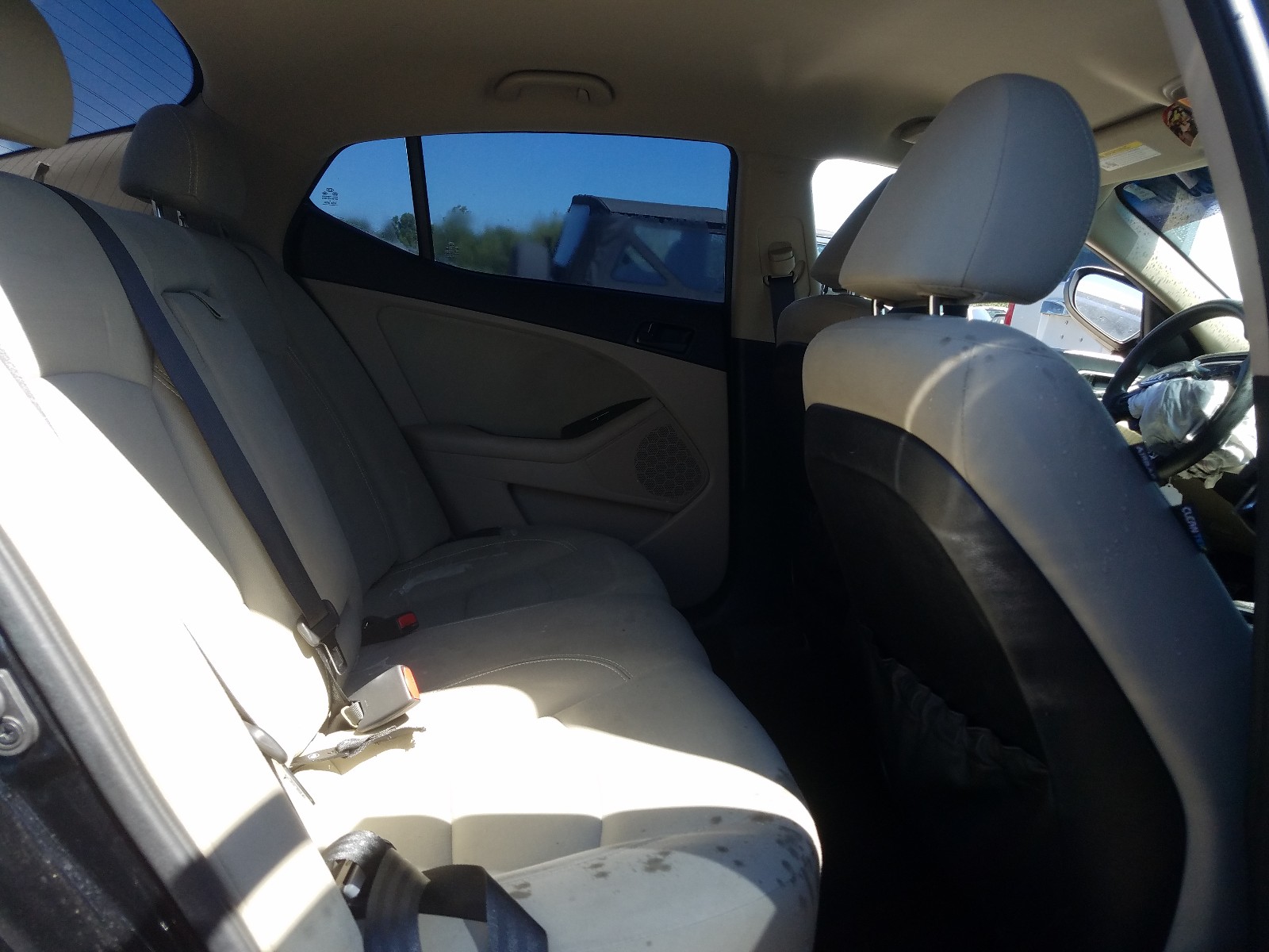 Photo 6 from auction – 2015 KIA OPTIMA LX with VIN 5XXGM4A78FG353373