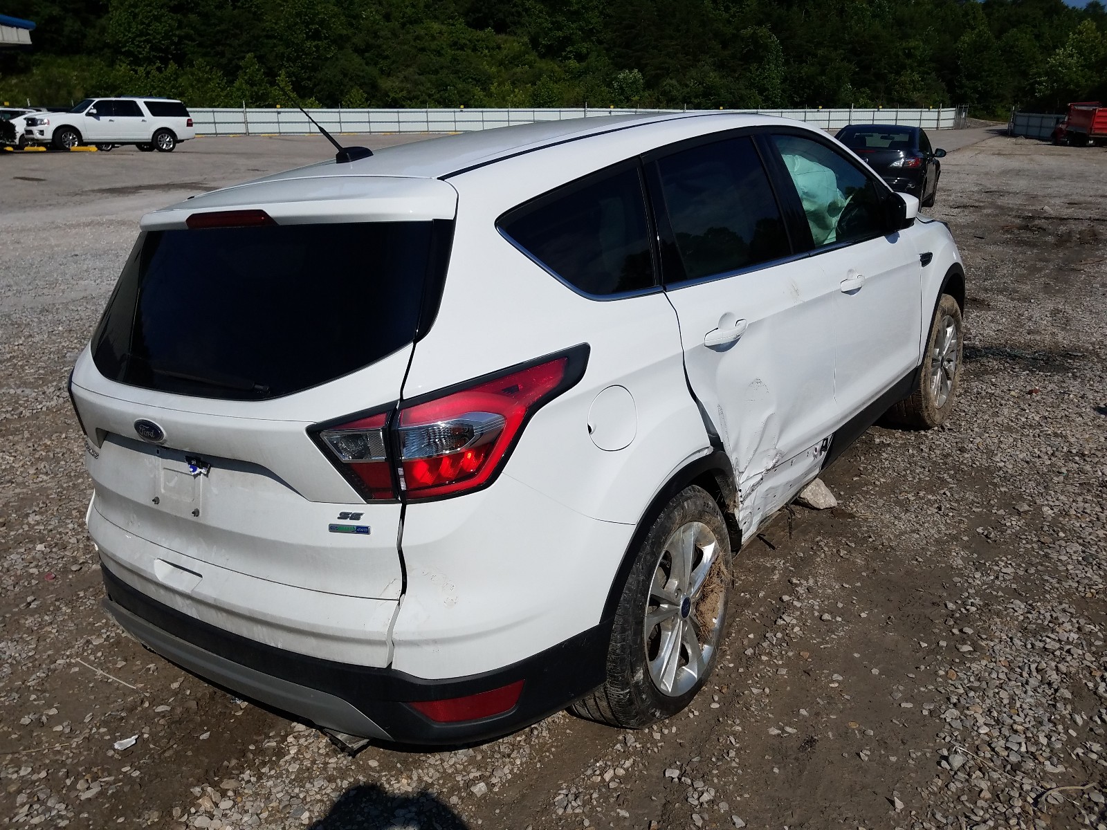 Photo 4 from auction – 2017 FORD ESCAPE SE with VIN 1FMCU9GD1HUA78950