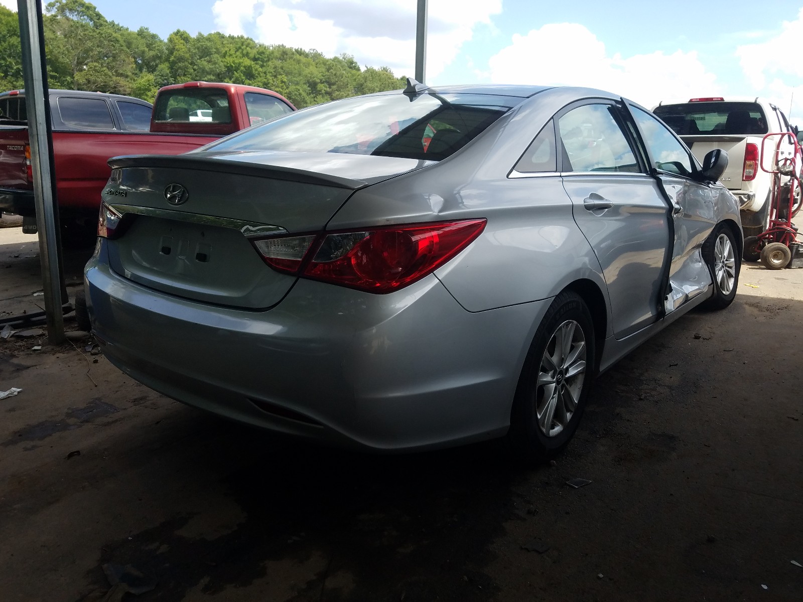 Photo 4 from auction – 2013 HYUNDAI SONATA GLS with VIN 5NPEB4AC0DH633977