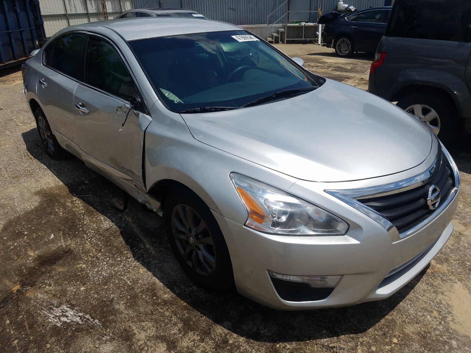 NISSAN ALTIMA 2.5 2015 with VIN 1N4AL3AP0FC585023 - Photo from auction