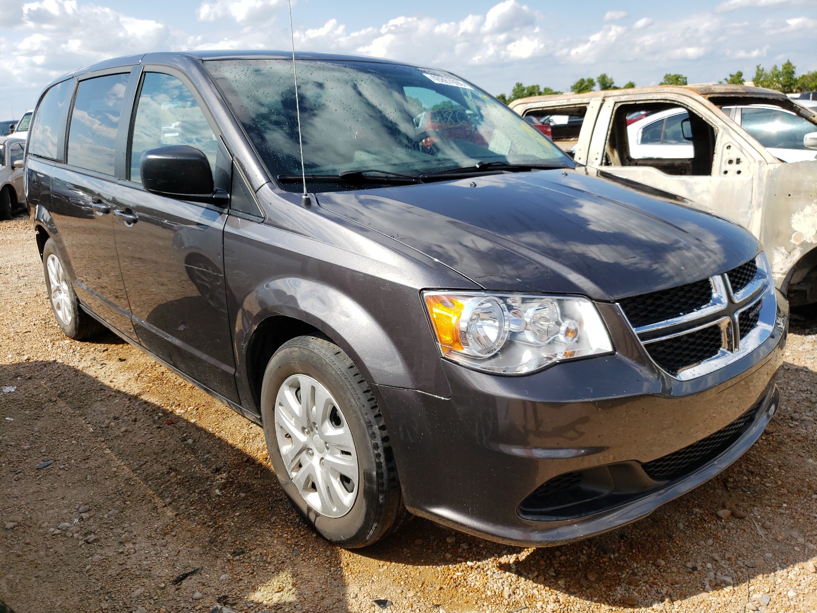 DODGE GRAND CARA 2018 with VIN 2C4RDGBG6JR167887 - Photo from auction