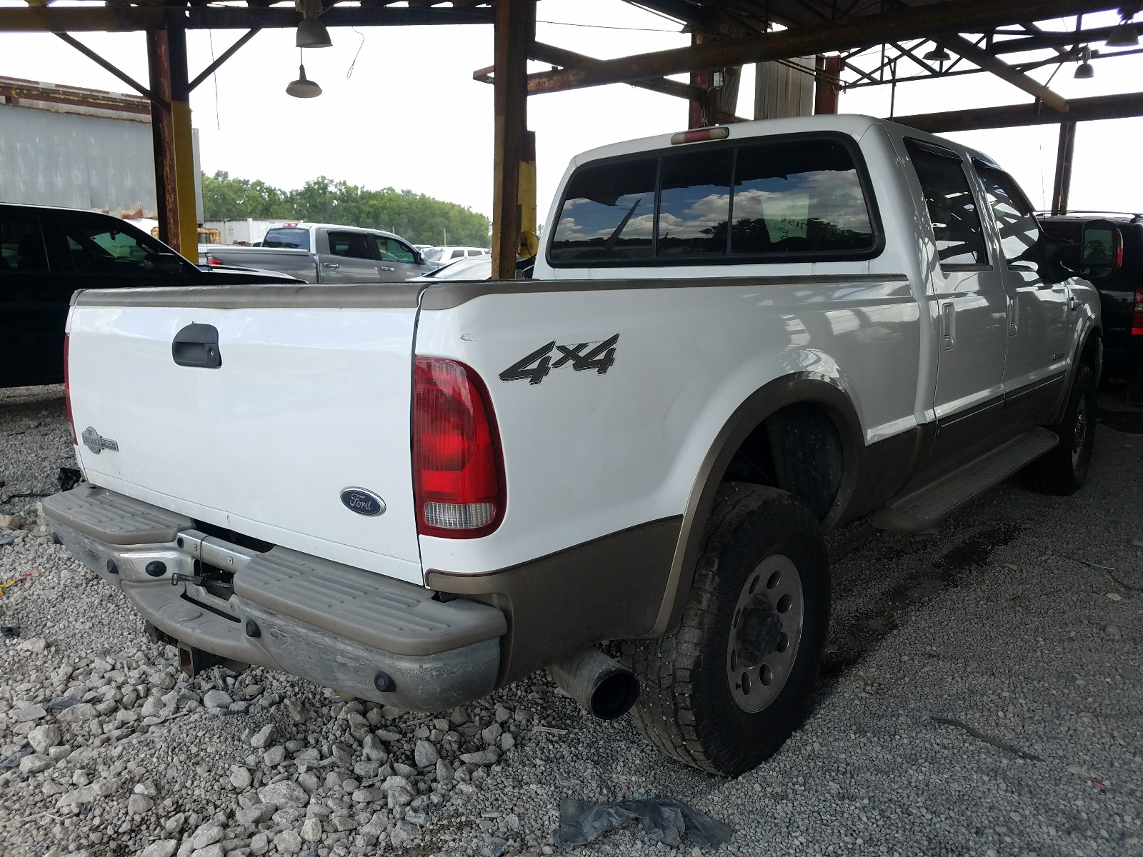 Photo 4 from auction – 2003 FORD F250 SUPER with VIN 1FTNW21P83EC30257