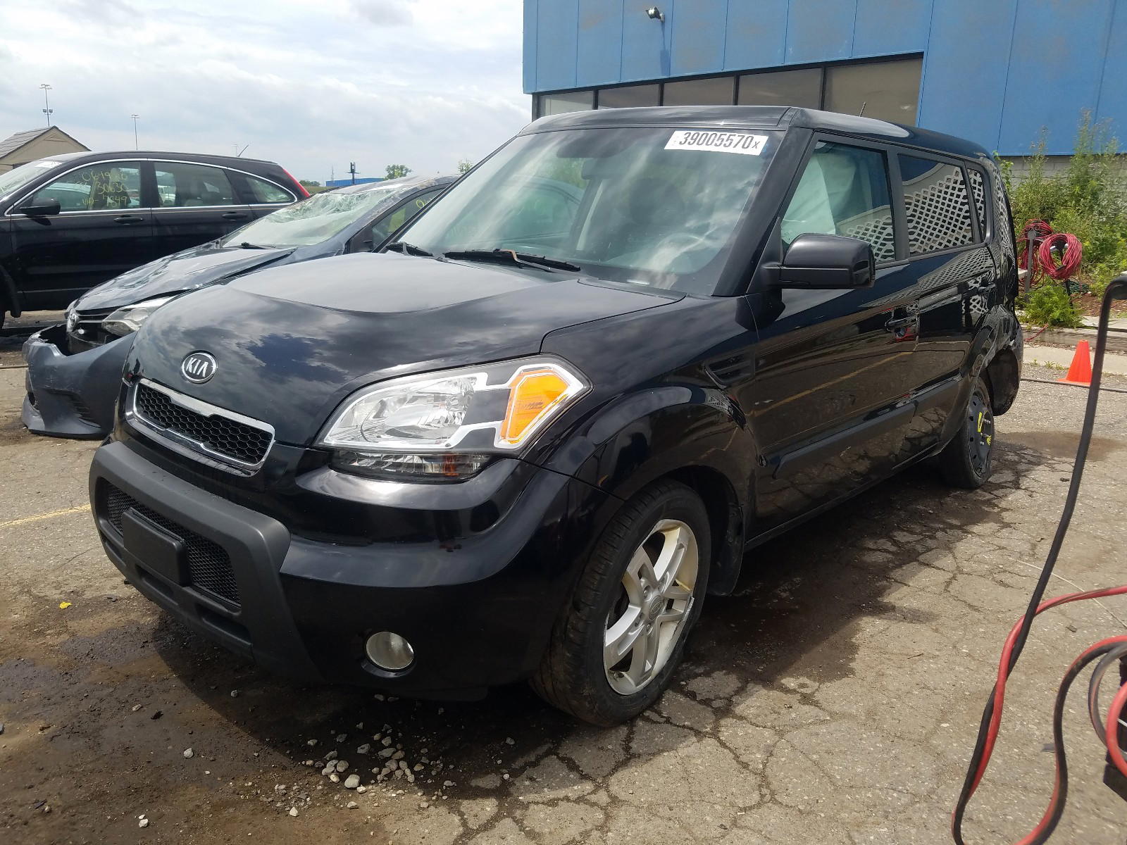 Photo 2 from auction – 2011 KIA SOUL + with VIN KNDJT2A21B7730730