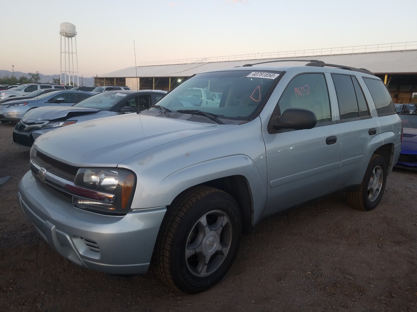 Photo 2 from auction – 2008 CHEVROLET TRAILBLAZE with VIN 1GNDS13S382108554