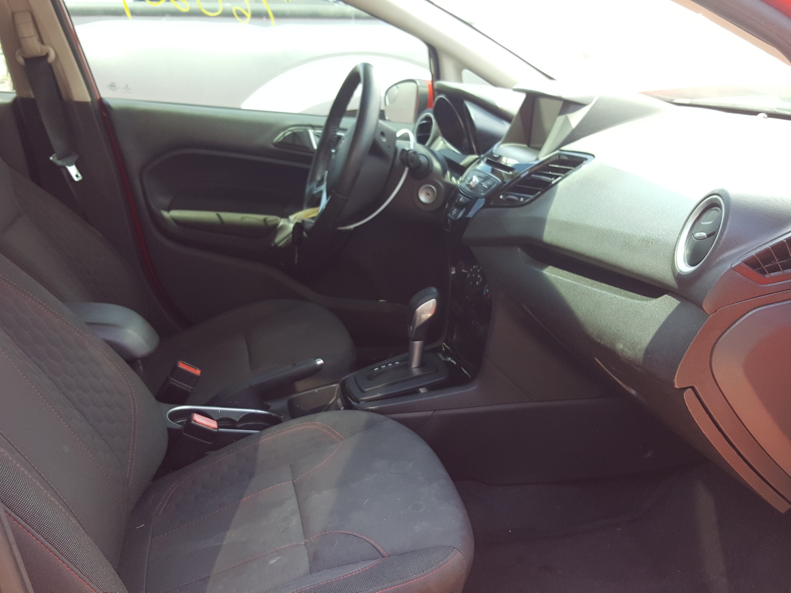 Photo 5 from auction – 2015 FORD FIESTA SE with VIN 3FADP4BJ2FM205874