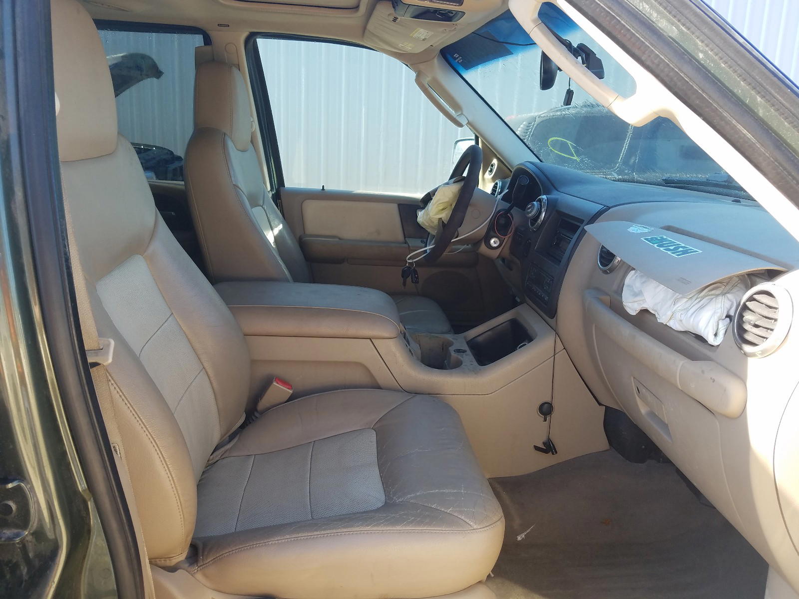 Photo 5 from auction – 2004 FORD EXPEDITION with VIN 1FMFU18L84LA17566