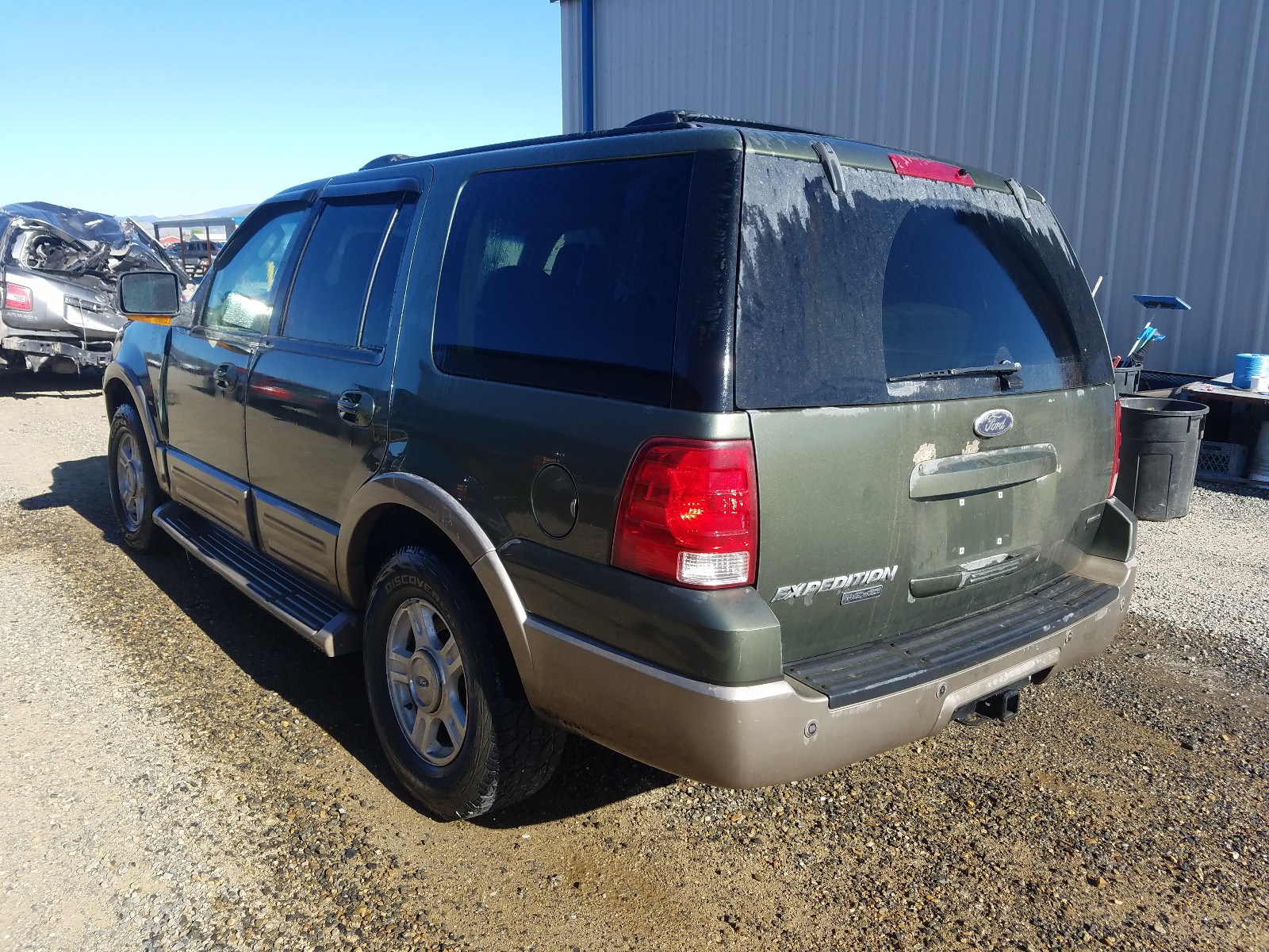 Zdjęcie 3 z aukcji – 2004 FORD EXPEDITION z VIN 1FMFU18L84LA17566