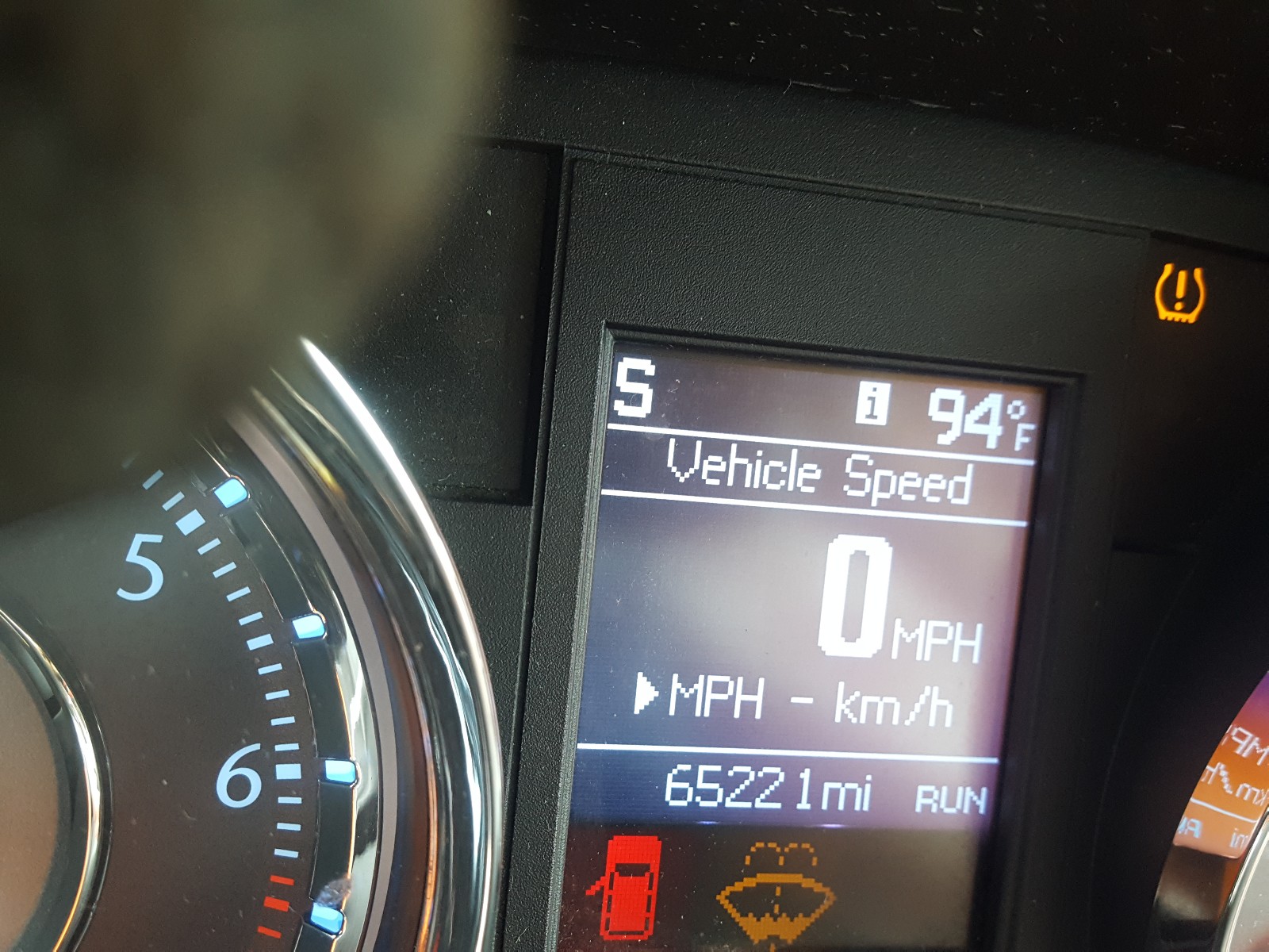 Photo 8 from auction – 2012 CHRYSLER TOWN & COU with VIN 2C4RC1BG3CR140309