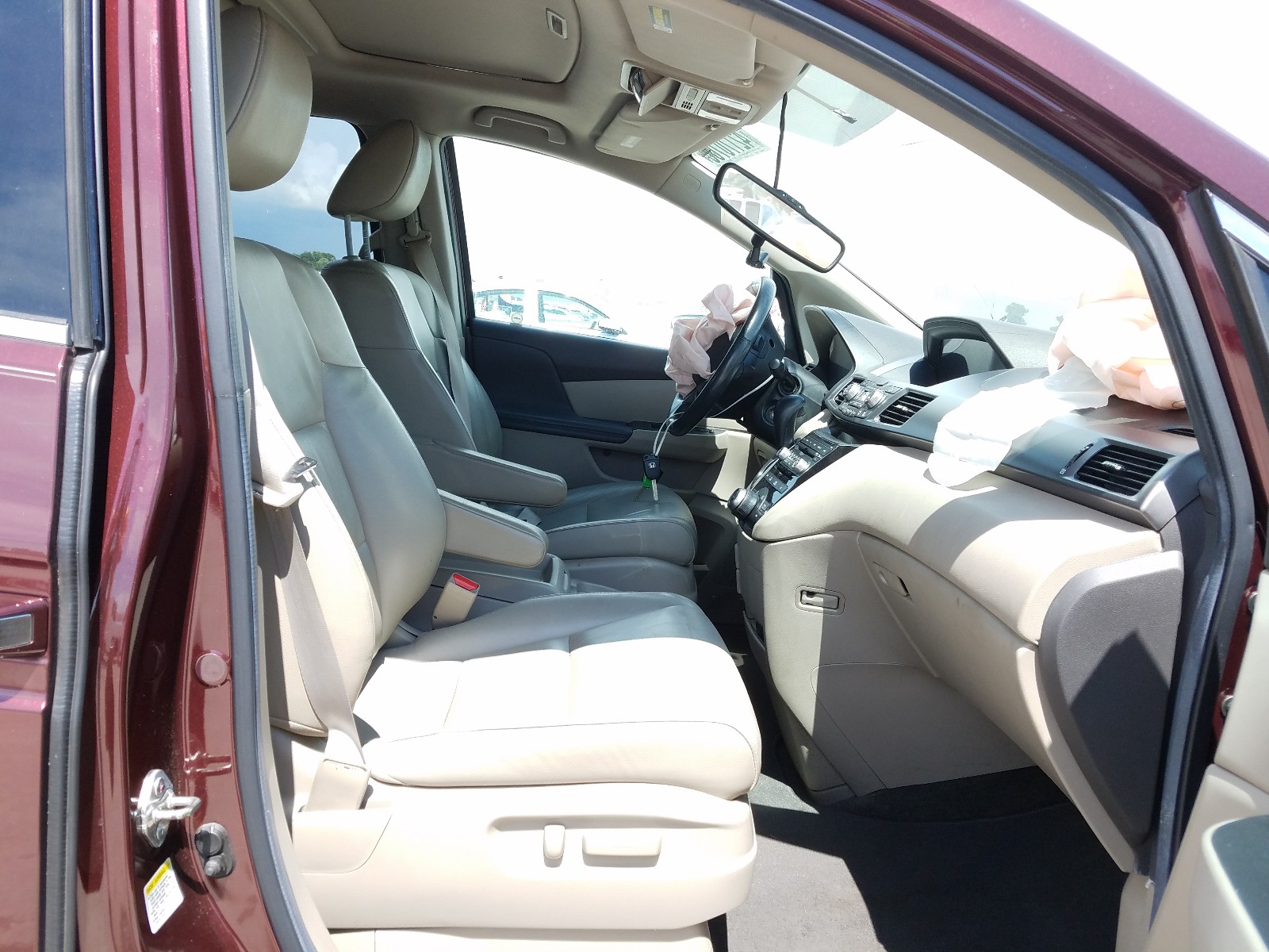 Photo 15 from auction – 2012 HONDA ODYSSEY TO with VIN 5FNRL5H97CB043660