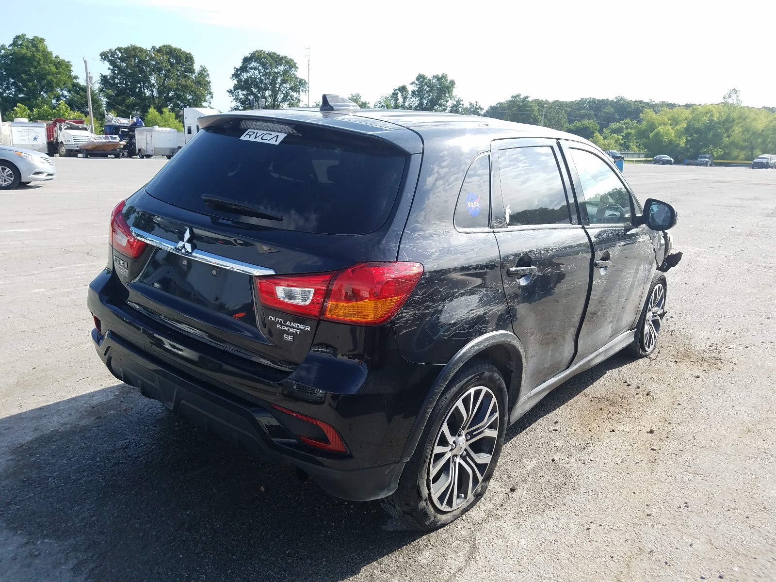 Photo 4 from auction – 2018 MITSUBISHI OUTLANDER with VIN JA4AP3AW0JZ032457