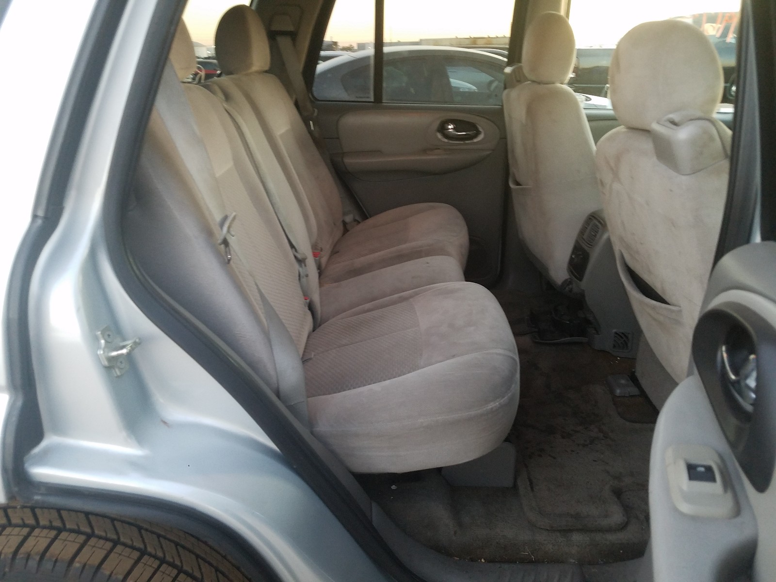Photo 6 from auction – 2008 CHEVROLET TRAILBLAZE with VIN 1GNDS13S382108554