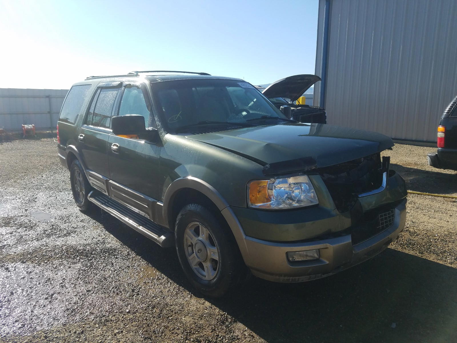 FORD EXPEDITION 2004 with VIN 1FMFU18L84LA17566 - Photo from auction