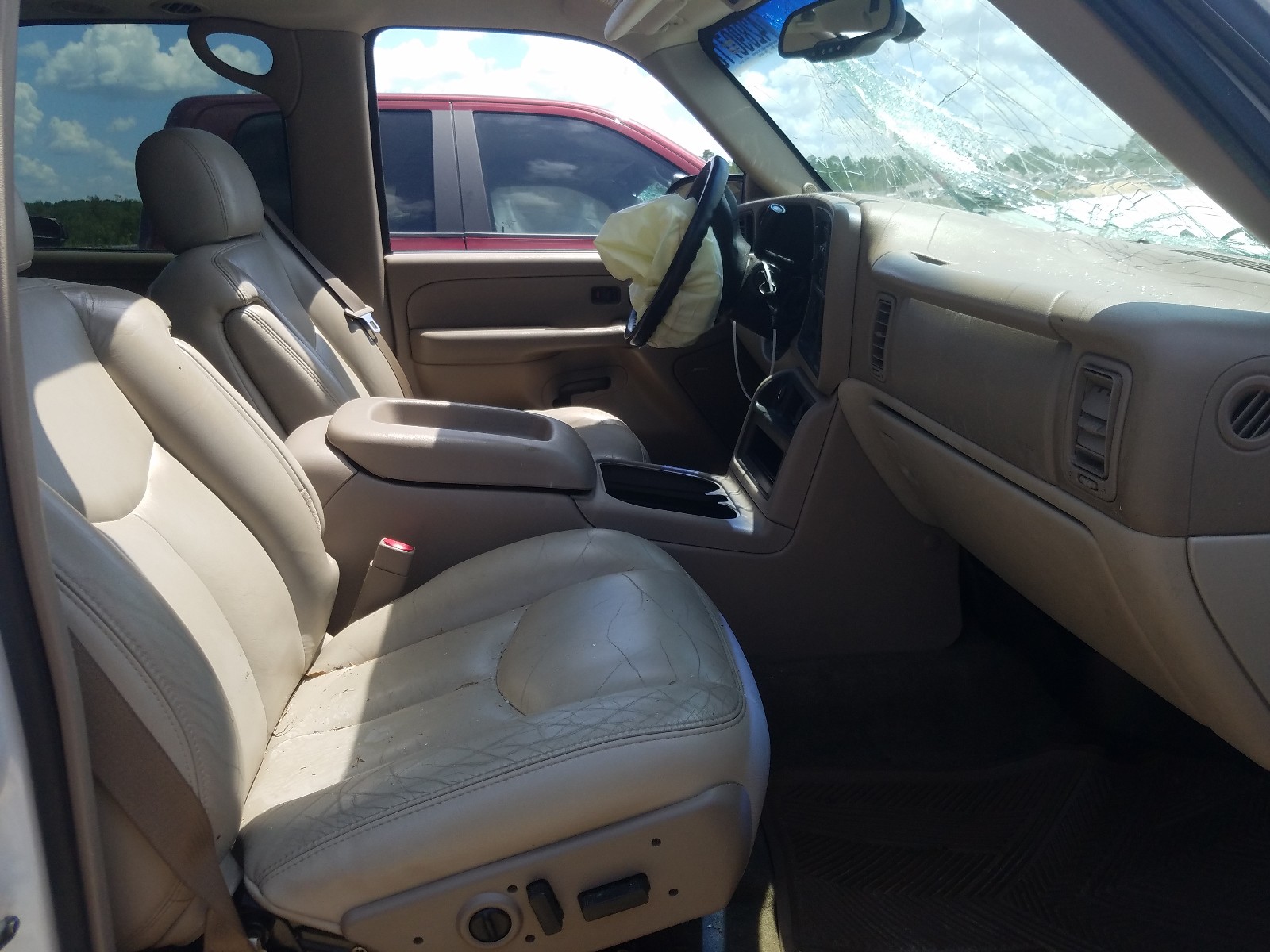 Photo 5 from auction – 2006 GMC YUKON with VIN 1GKEC13Z66R121508