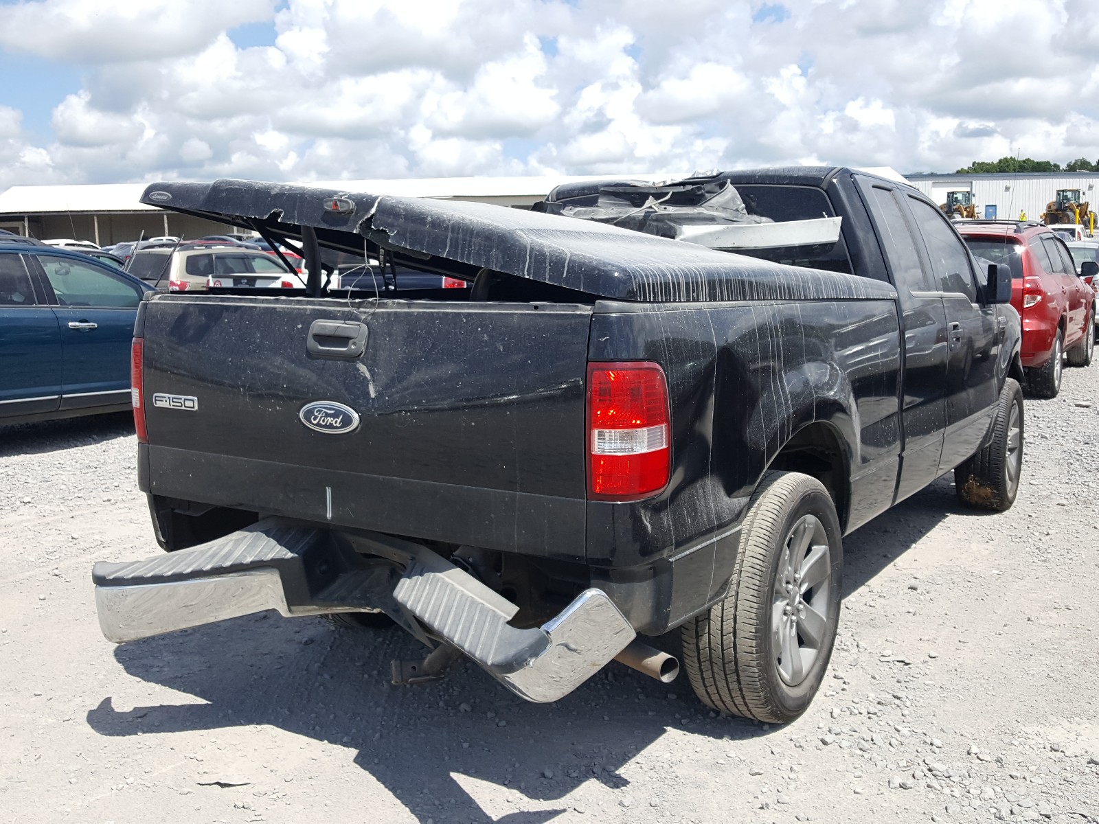 Zdjęcie 4 z aukcji – 2005 FORD F150 z VIN 1FTRX12W25NA47714