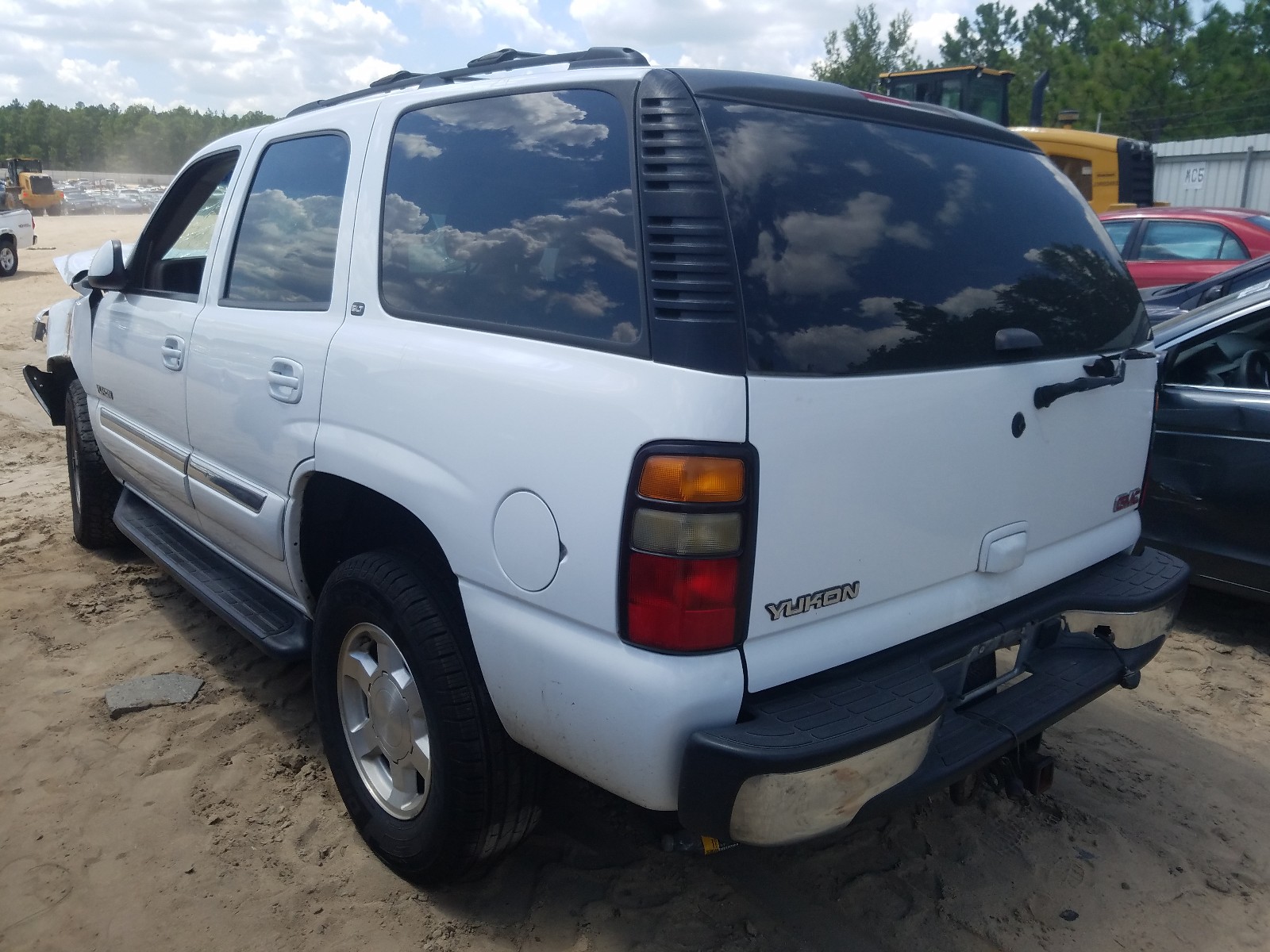 Photo 3 from auction – 2006 GMC YUKON with VIN 1GKEC13Z66R121508