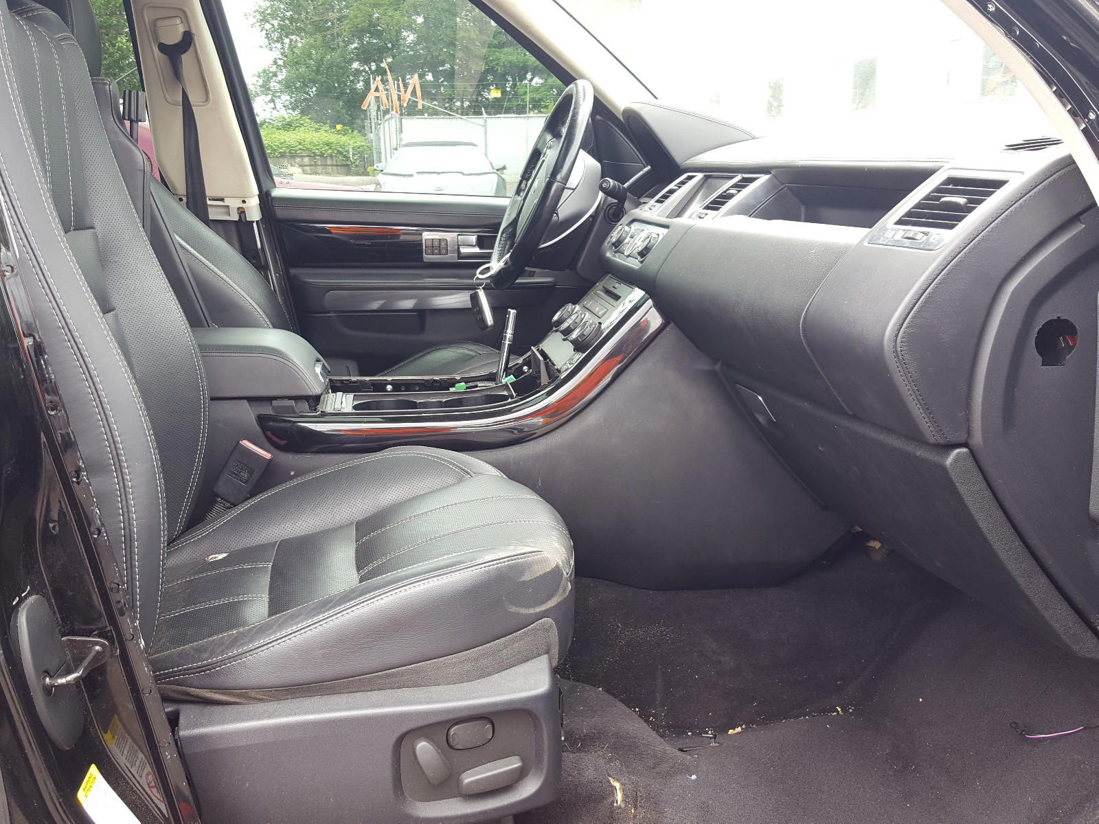 Photo 5 from auction – 2011 LAND ROVER RANGE ROVE with VIN SALSK2D4XBA263596