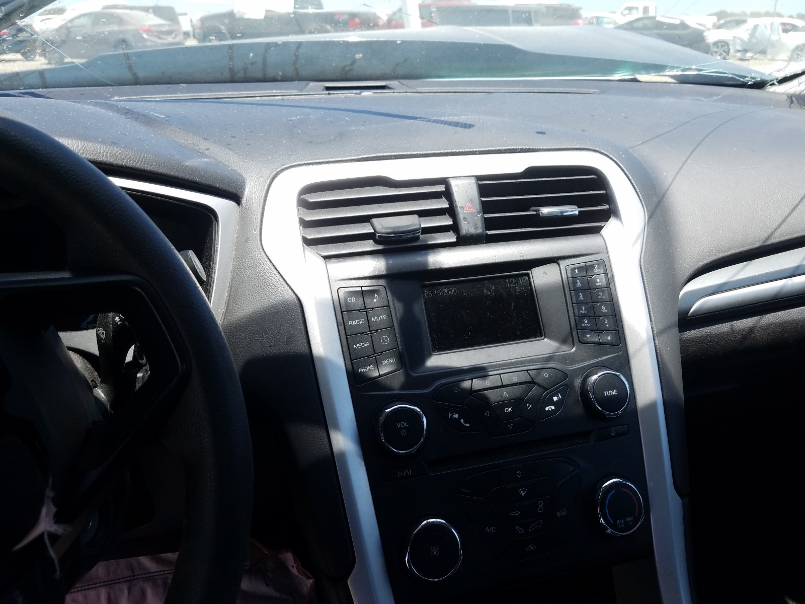 Photo 9 from auction – 2016 FORD FUSION S with VIN 3FA6P0G73GR166411