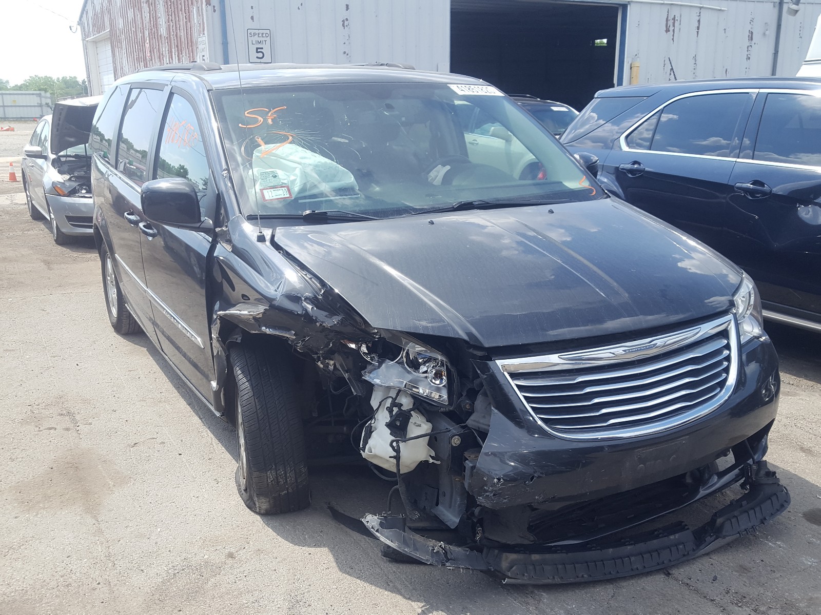 Photo 1 from auction – 2012 CHRYSLER TOWN & COU with VIN 2C4RC1BG3CR140309