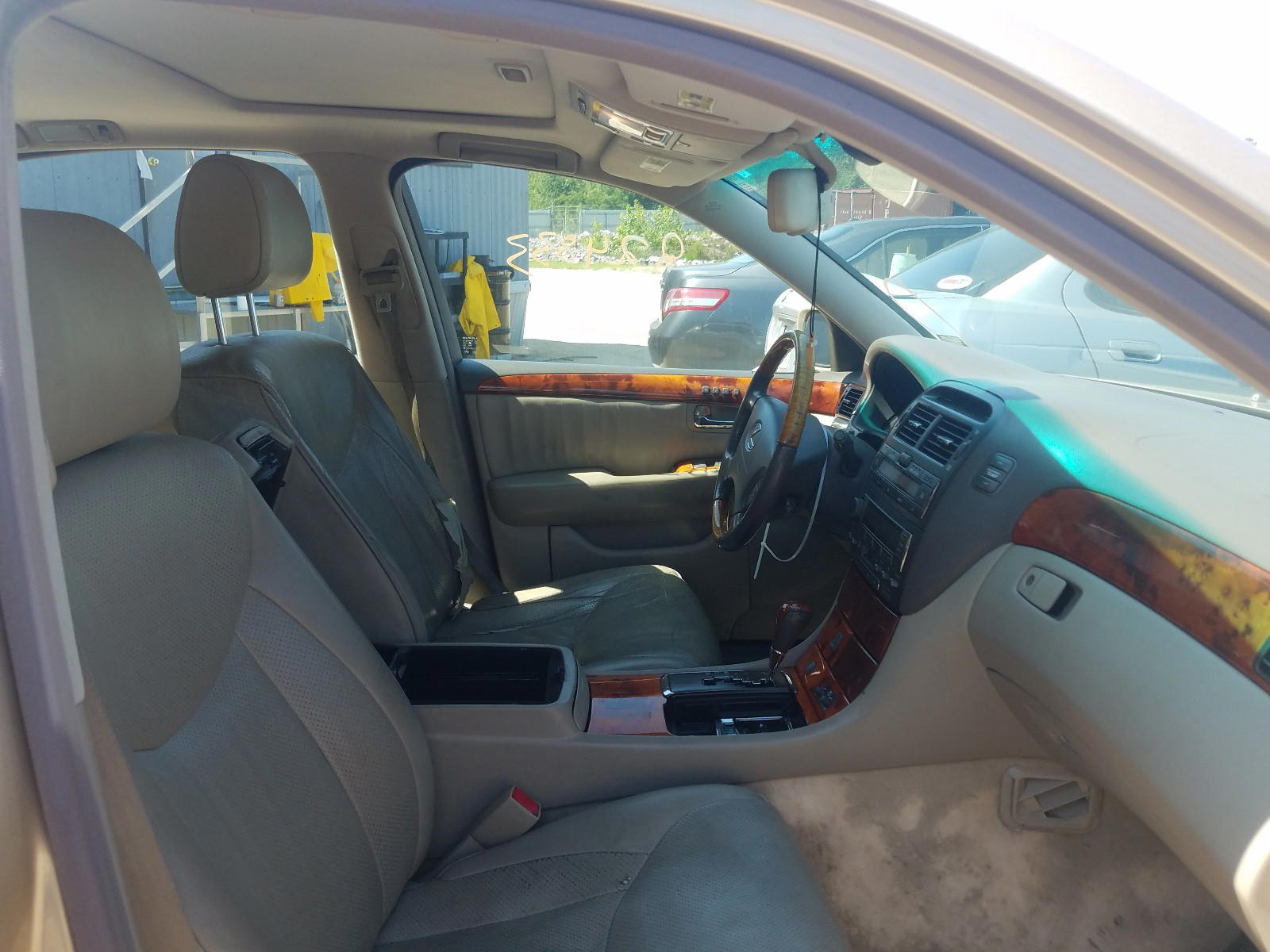 Photo 5 from auction – 2003 LEXUS LS 430 with VIN JTHBN30F630101322