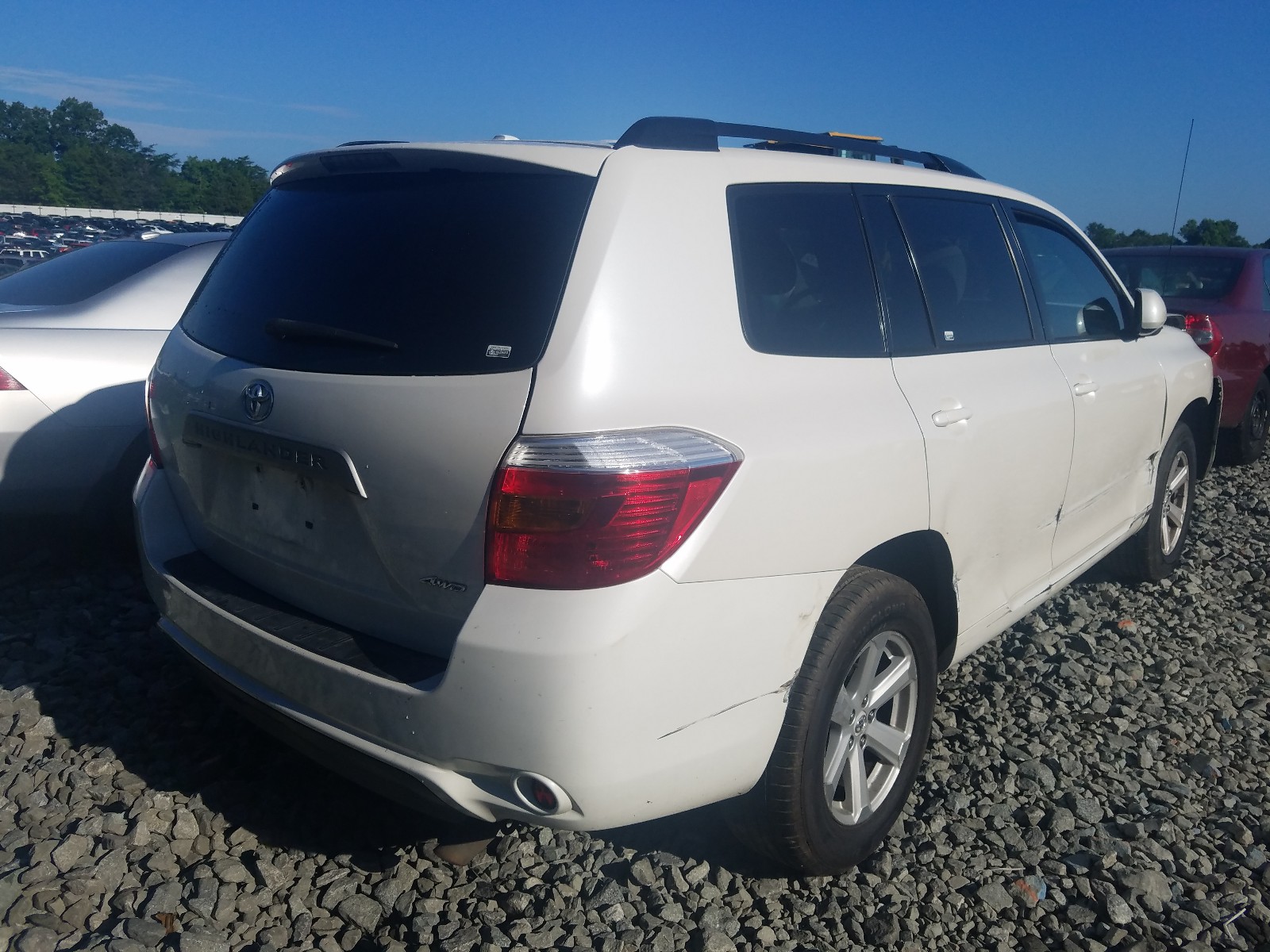 Photo 4 from auction – 2010 TOYOTA HIGHLANDER with VIN 5TDBK3EH5AS001274