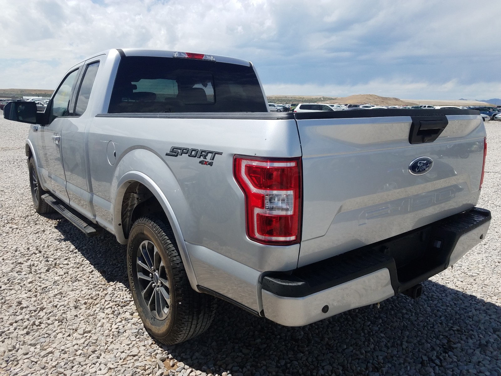 Photo 3 from auction – 2019 FORD F150 SUPER with VIN 1FTFX1E53KKE82194