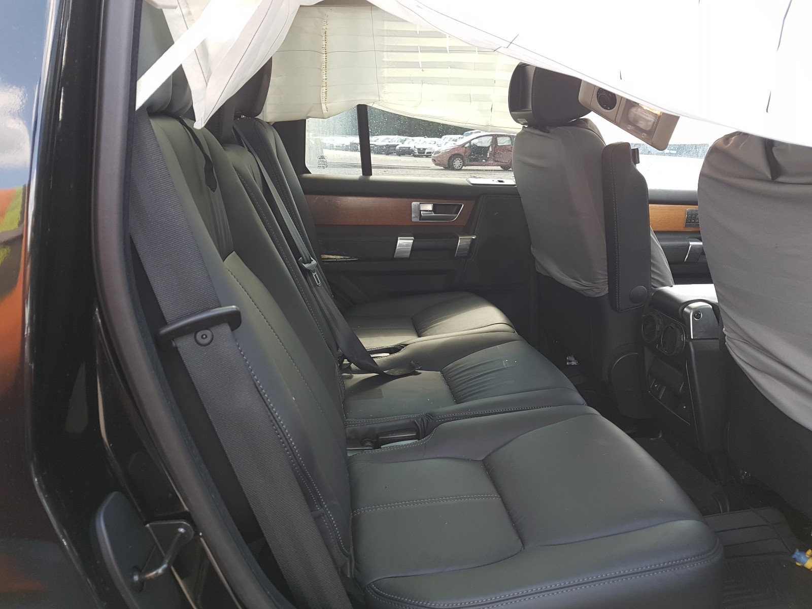 Photo 6 from auction – 2013 LAND ROVER LR4 HSE LU with VIN SALAK2D42DA699714