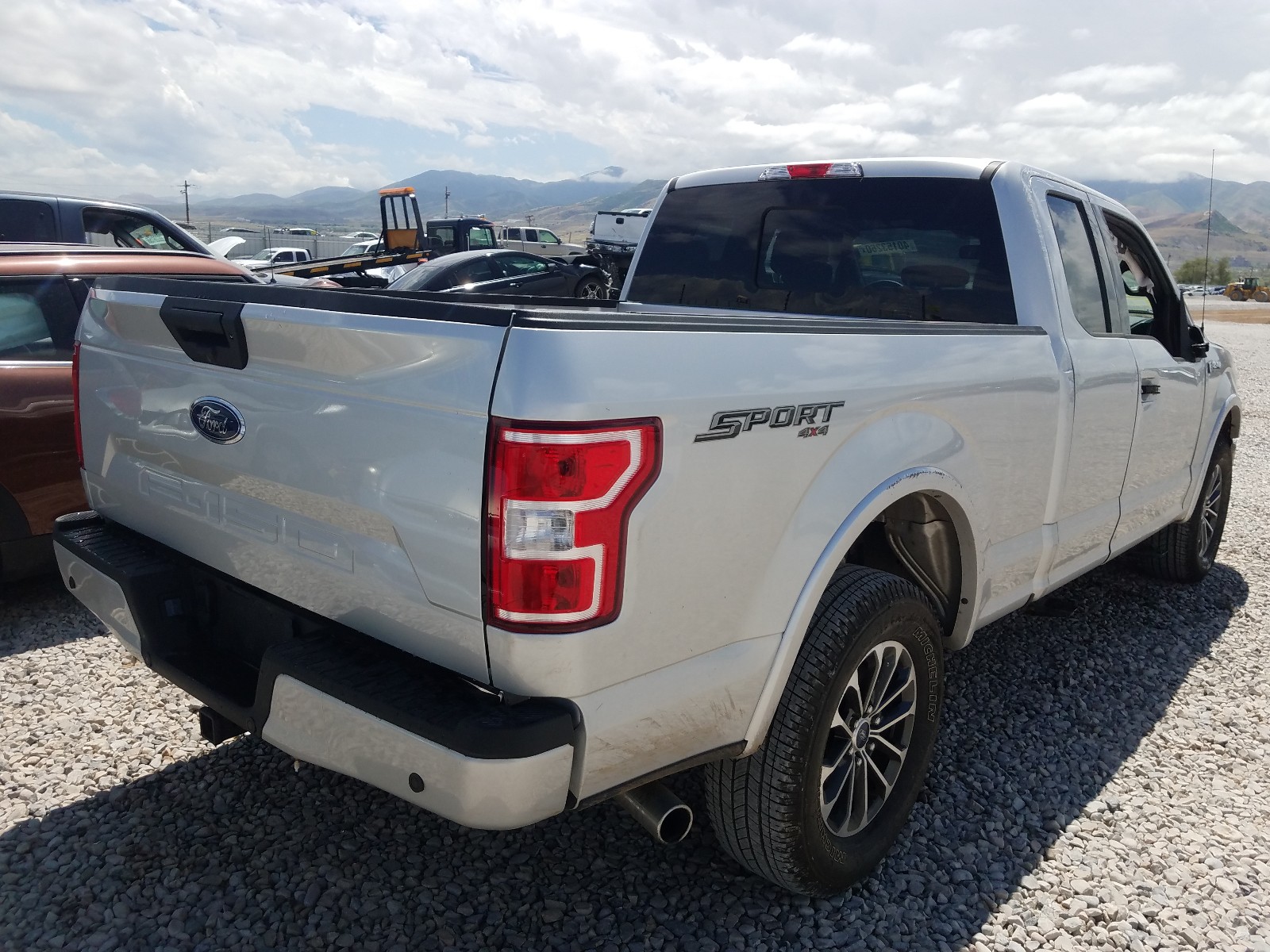 Photo 4 from auction – 2019 FORD F150 SUPER with VIN 1FTFX1E53KKE82194