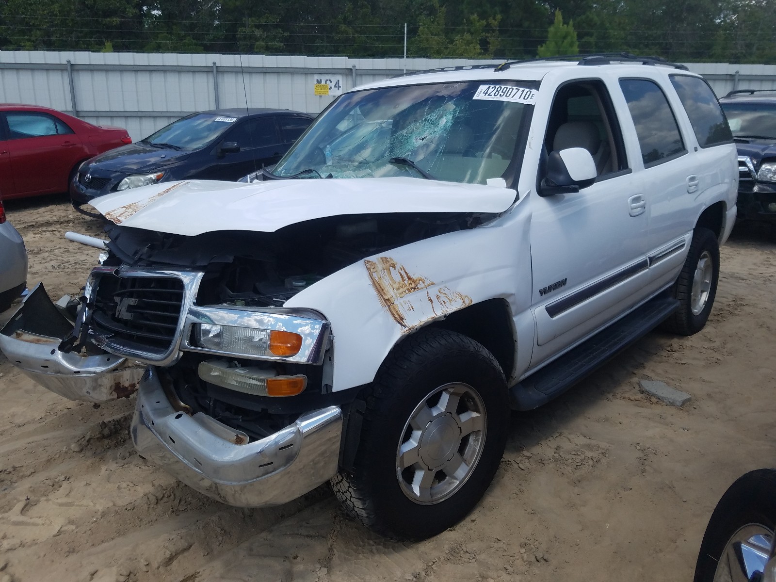 Photo 2 from auction – 2006 GMC YUKON with VIN 1GKEC13Z66R121508