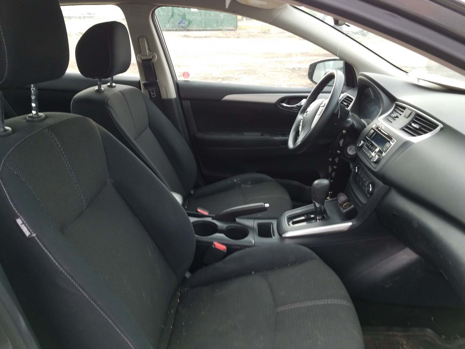 Photo 5 from auction – 2016 NISSAN SENTRA S with VIN 3N1AB7AP7GL636241