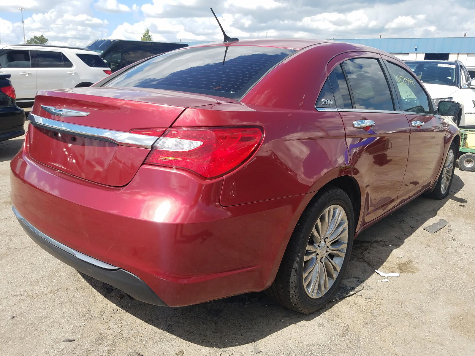 Photo 4 from auction – 2012 CHRYSLER 200 LIMITE with VIN 1C3CCBCB7CN269184