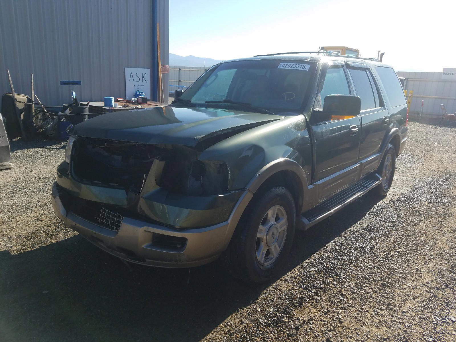 Photo 2 from auction – 2004 FORD EXPEDITION with VIN 1FMFU18L84LA17566