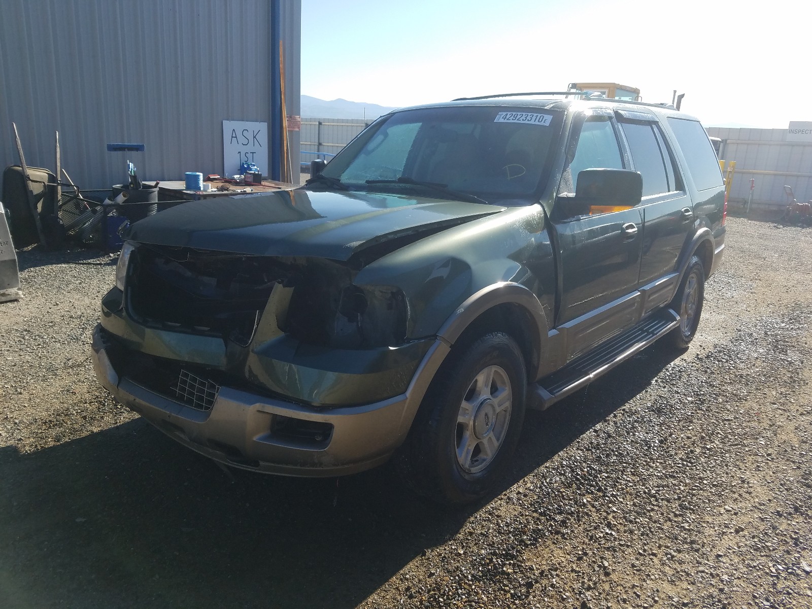 Zdjęcie 2 z aukcji – 2004 FORD EXPEDITION z VIN 1FMFU18L84LA17566