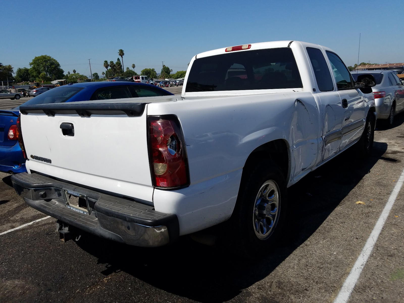 Photo 4 from auction – 2006 CHEVROLET SILVERADO with VIN 1GCEC19T96Z147745