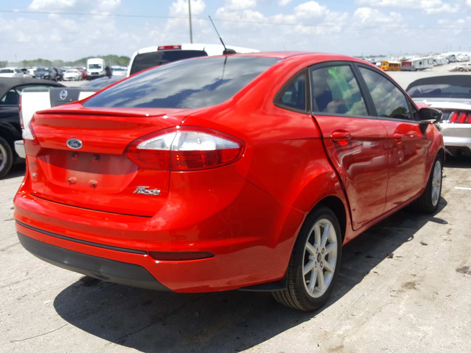 Photo 4 from auction – 2015 FORD FIESTA SE with VIN 3FADP4BJ2FM205874