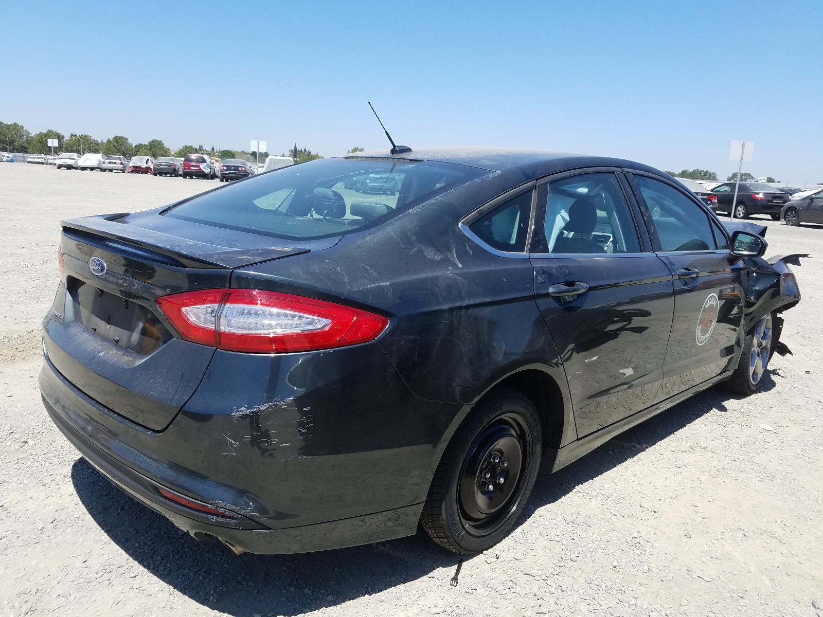 Photo 4 from auction – 2016 FORD FUSION S with VIN 3FA6P0G73GR166411