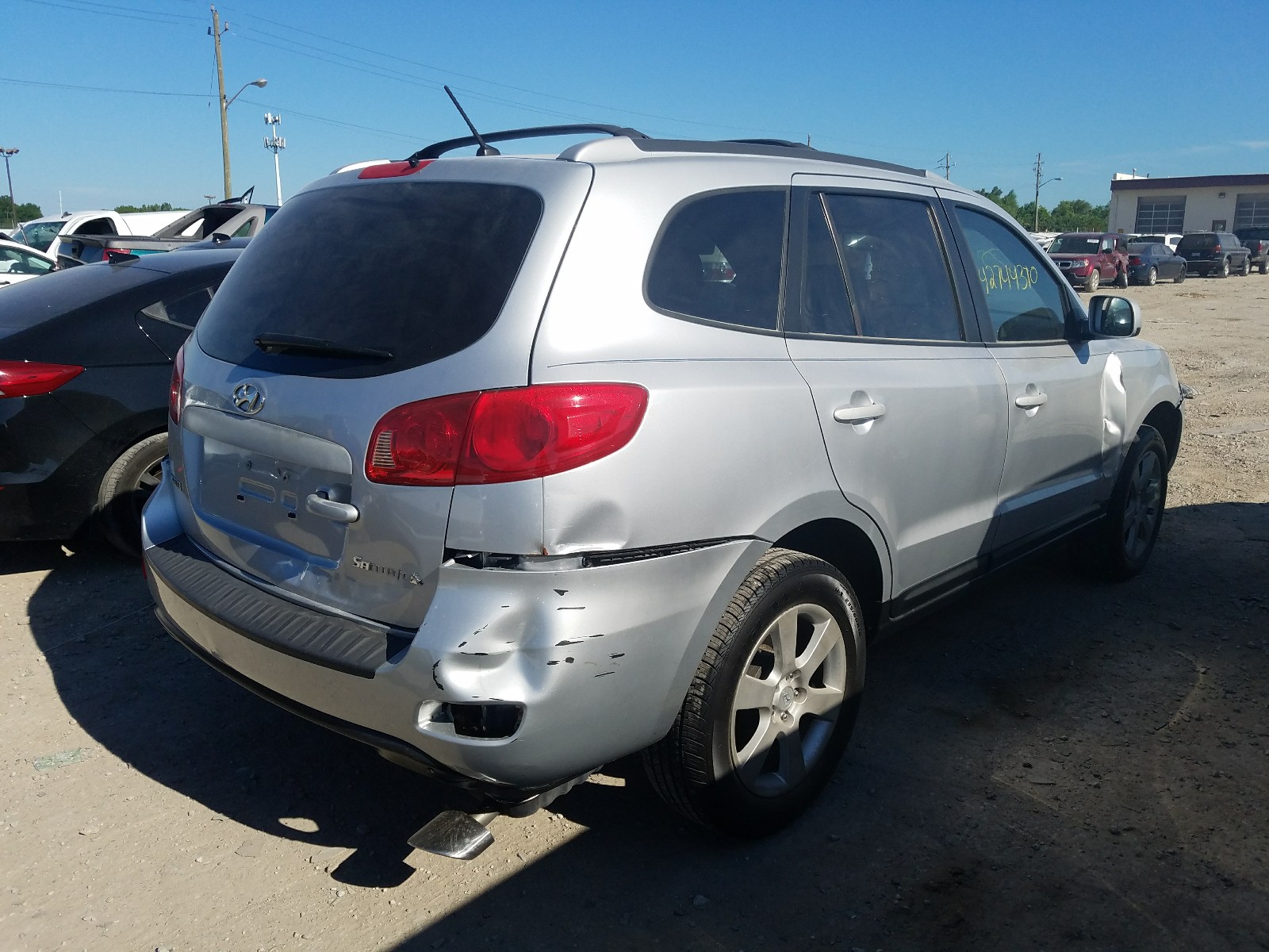 Photo 4 from auction – 2007 HYUNDAI SANTA FE S with VIN 5NMSH13E07H000508