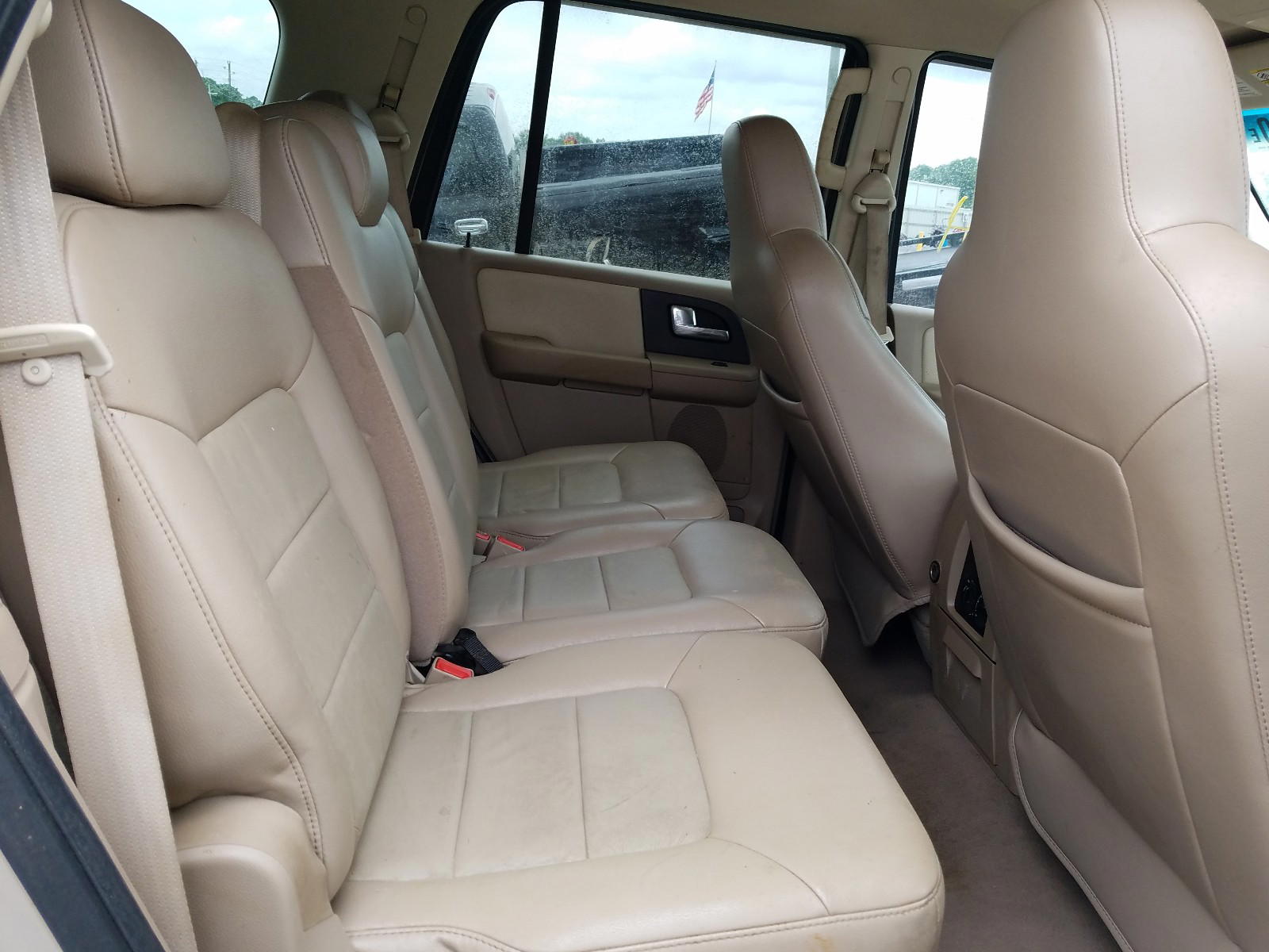 Photo 6 from auction – 2006 FORD EXPEDITION with VIN 1FMPU15546LA16878