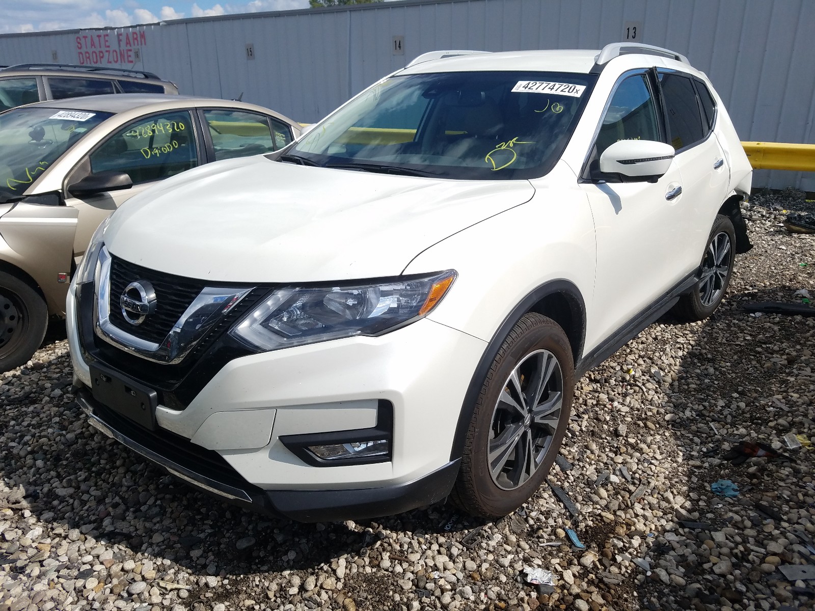 Photo 2 from auction – 2017 NISSAN ROGUE SV with VIN 5N1AT2MV9HC816658