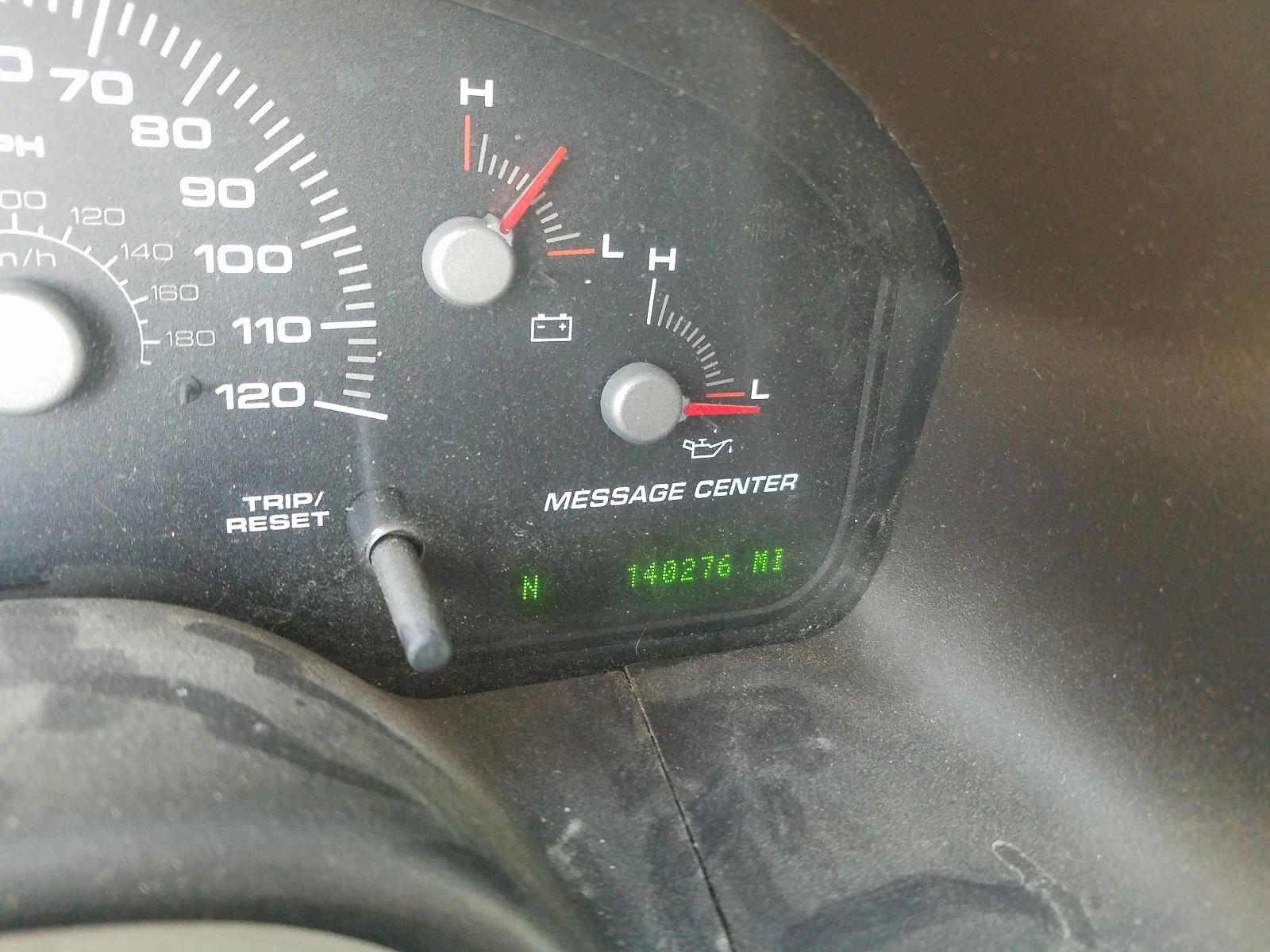 Photo 8 from auction – 2004 FORD EXPEDITION with VIN 1FMFU18L84LA17566