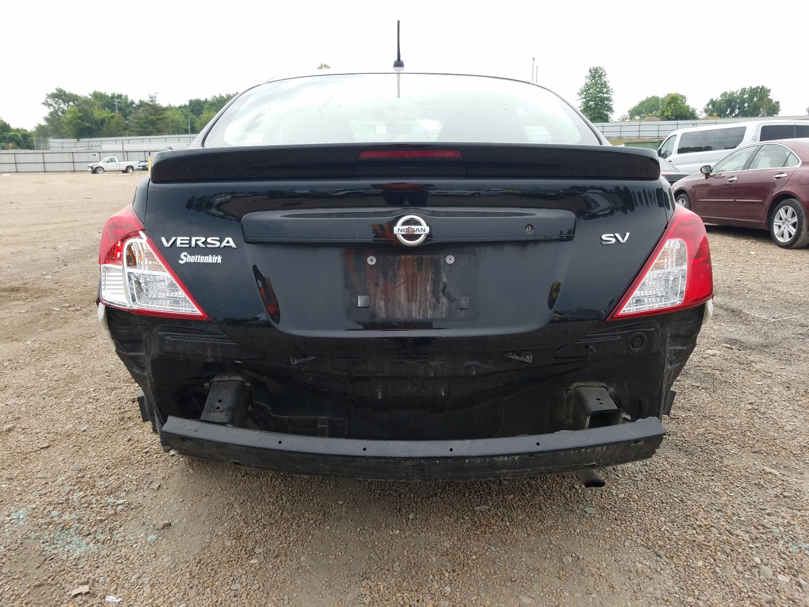 Photo 9 from auction – 2017 NISSAN VERSA S with VIN 3N1CN7AP0HL883988