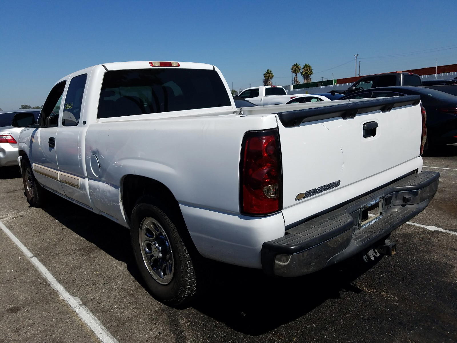 Photo 3 from auction – 2006 CHEVROLET SILVERADO with VIN 1GCEC19T96Z147745