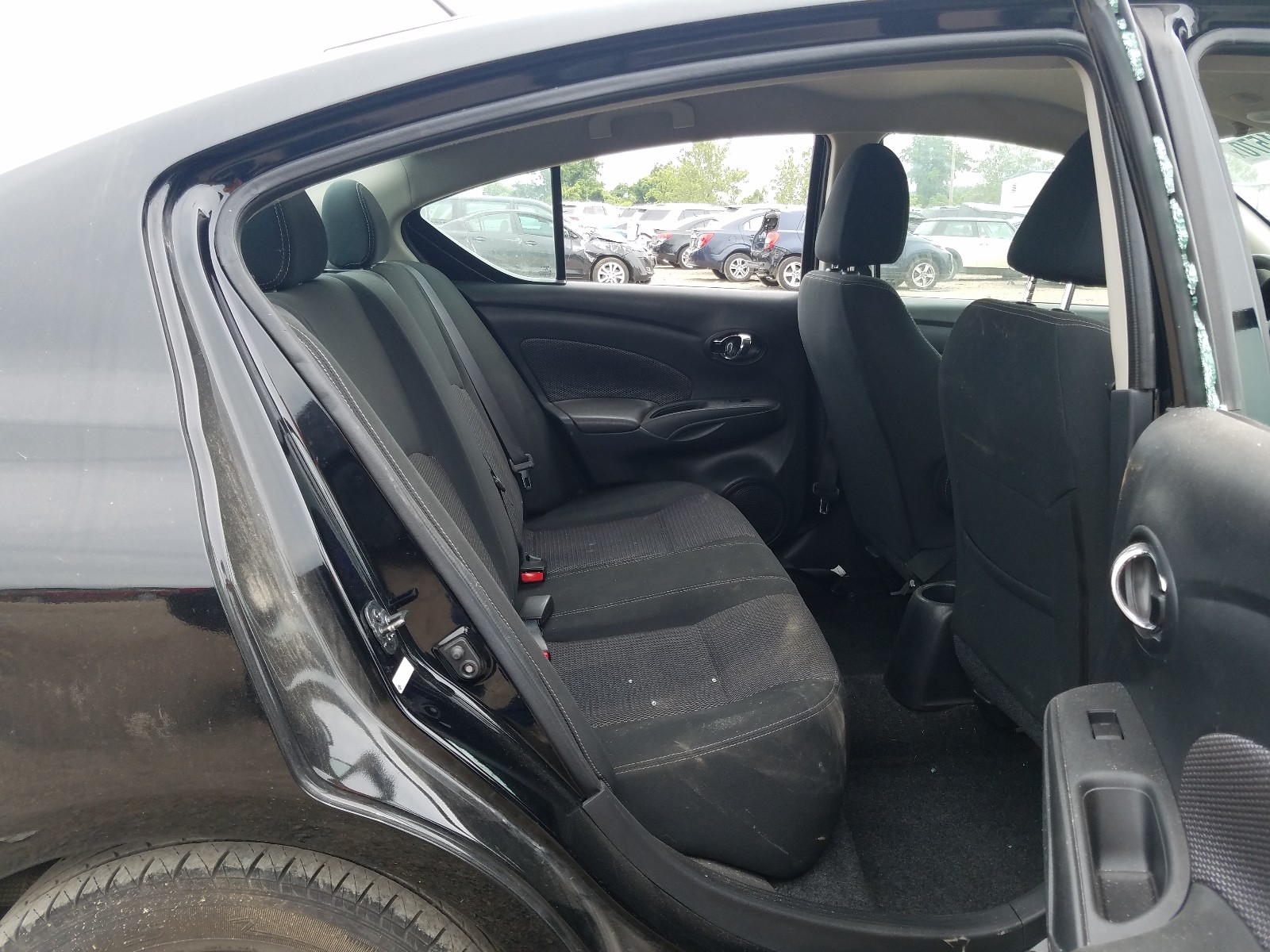 Photo 6 from auction – 2017 NISSAN VERSA S with VIN 3N1CN7AP0HL883988